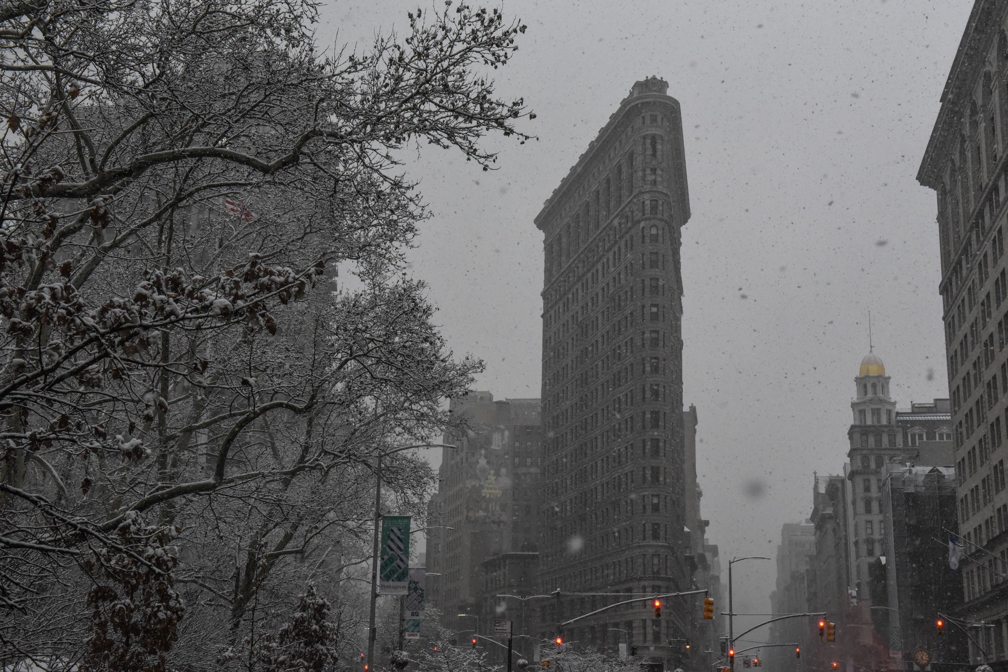 Primera nevada en Nueva York a dos semanas de Navidad