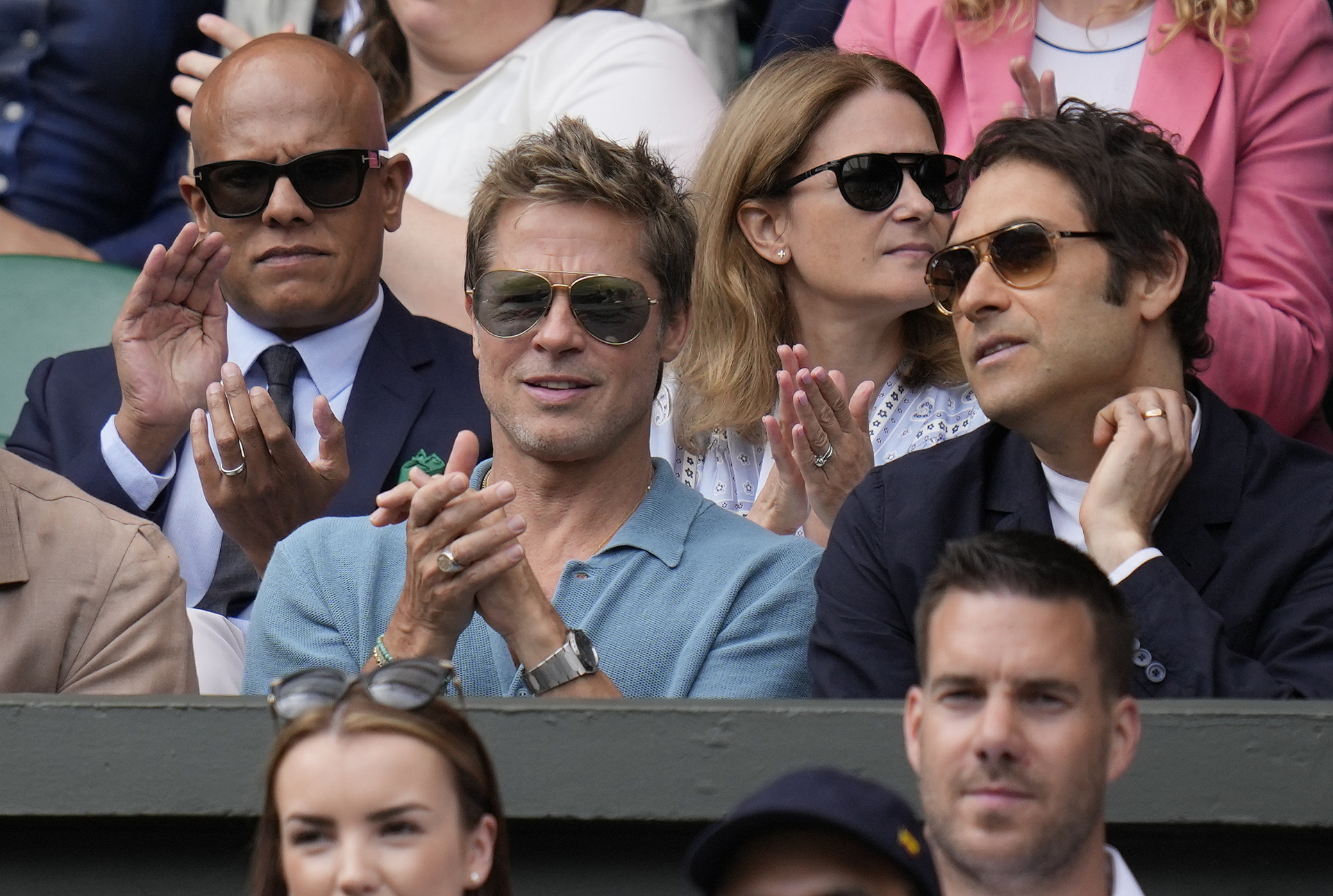 Actor Brad Pitt sits in the stands at Center Court in the men's singles final between Spaniard Carlos Alcaraz and Serb Novak Djokovic on the fourteenth day of the Wimbledon Tennis Championships in London, Sunday, July 16, 2023.  (AP Photo/Kirsty Wigglesworth) Associated Press/LaPresse Italy and Spain only