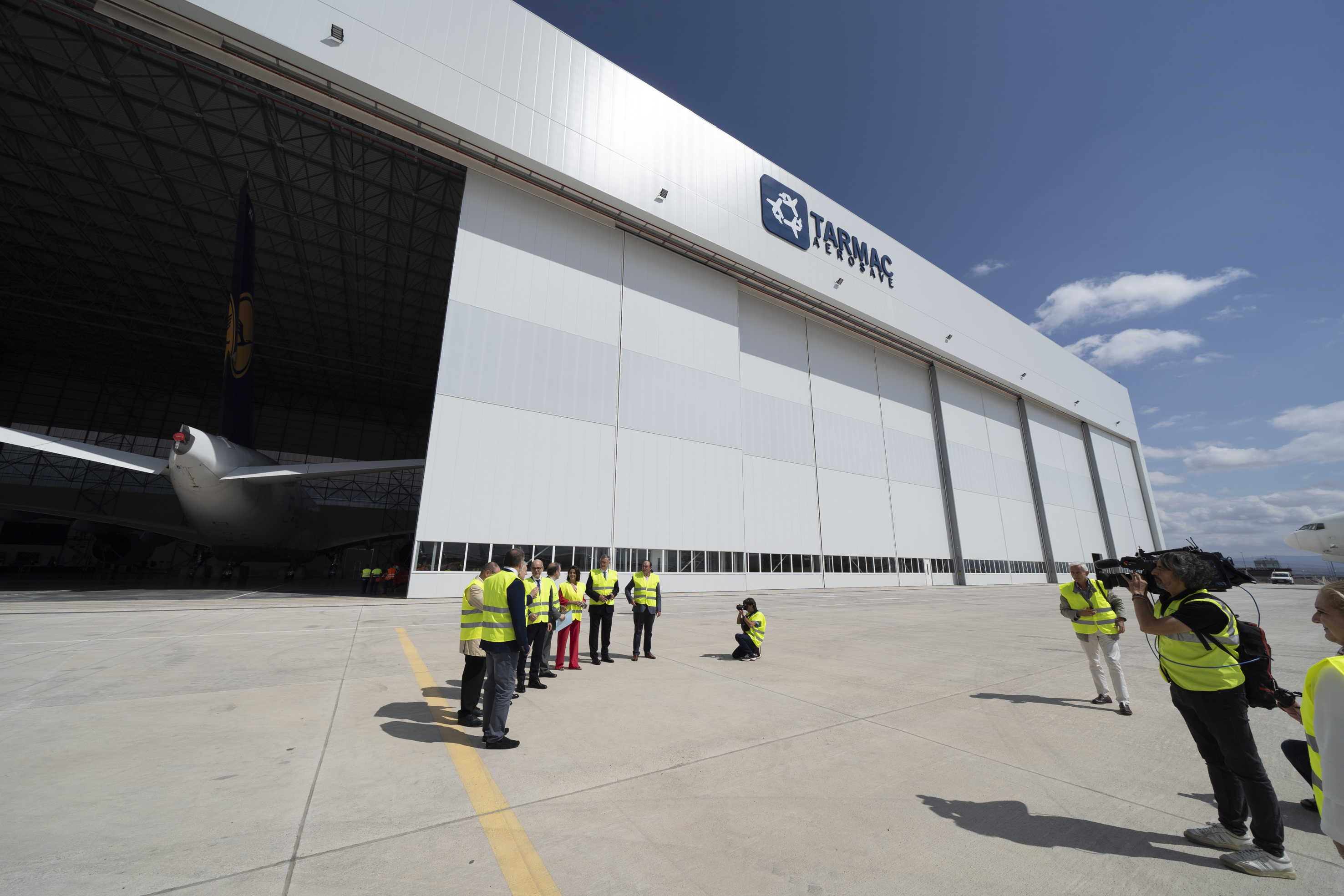 El nuevo hangar del aeropuerto de Teruel es el mayor de España en altura.